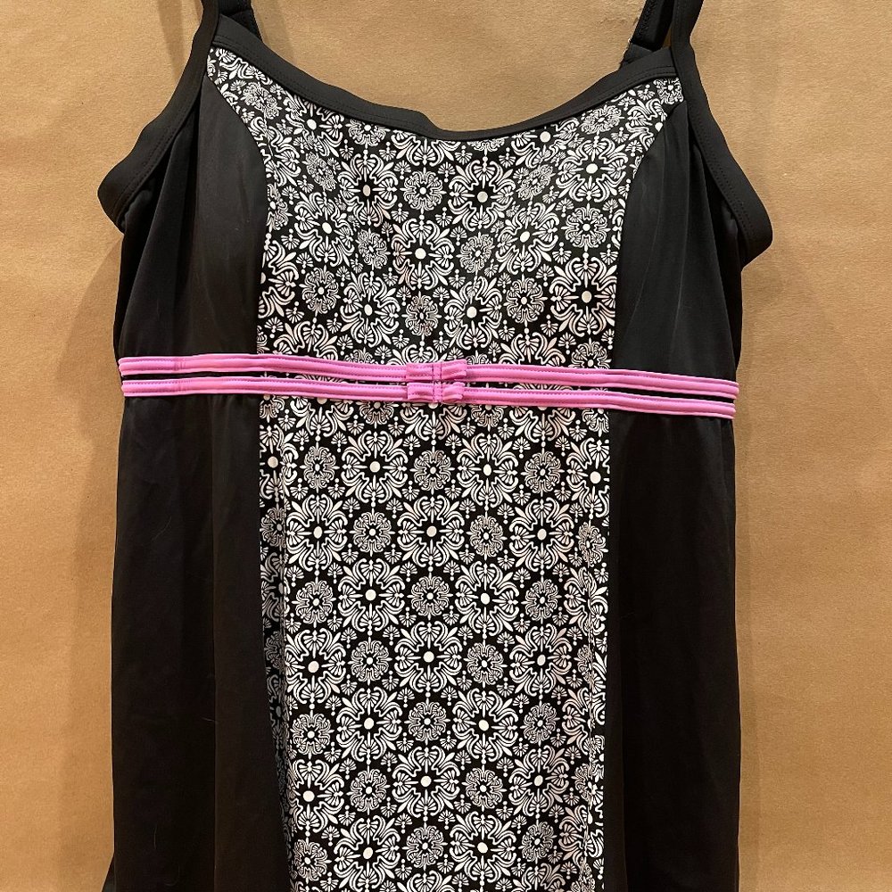 Avenue Plus Size 20 Swimdress